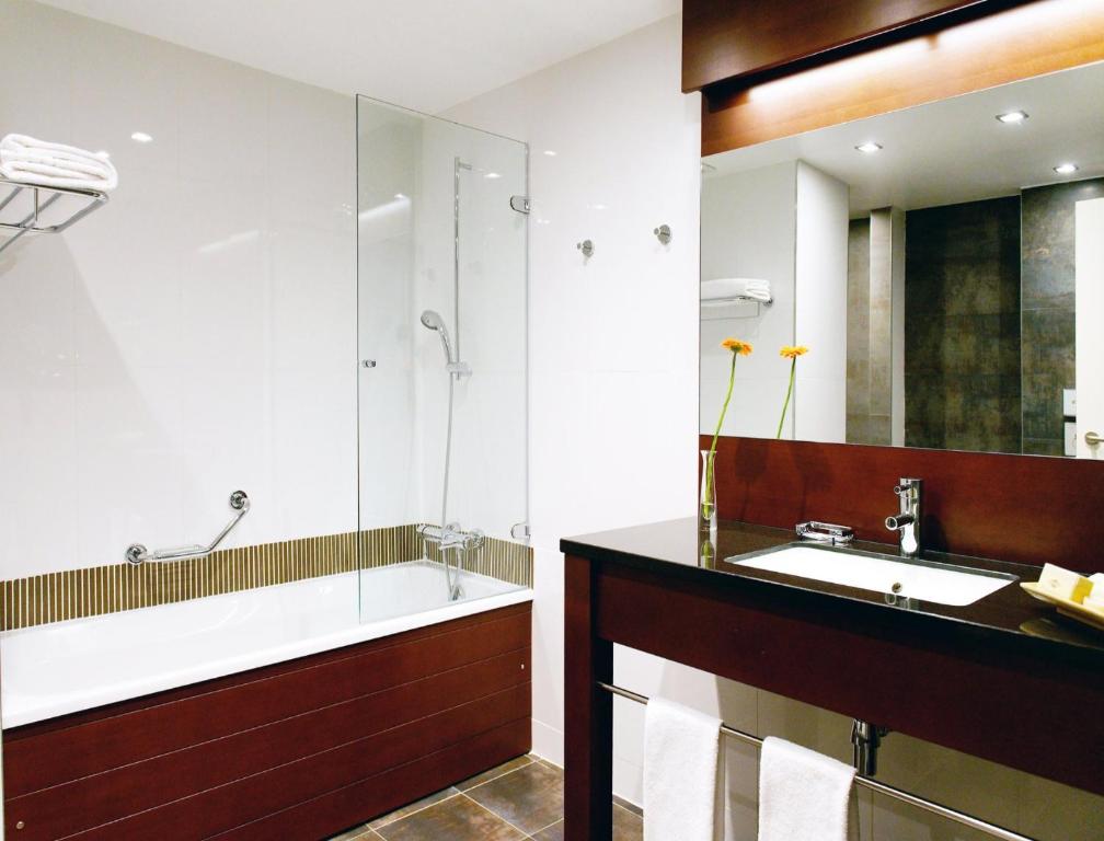 New Hotel Charlemagne - Resim 3