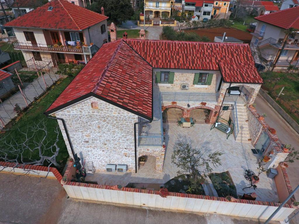 Budova, v ktorej sa apartmán nachádza