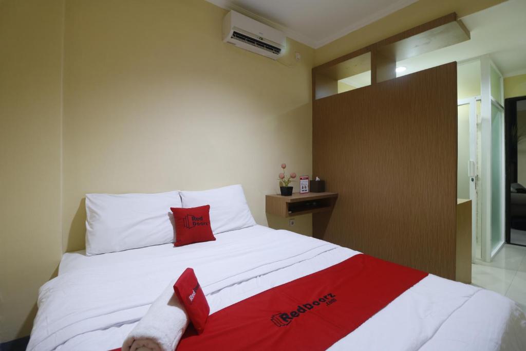 Reddoorz Near Itc Cempaka Mas Jakarta Harga Terbaru 2021
