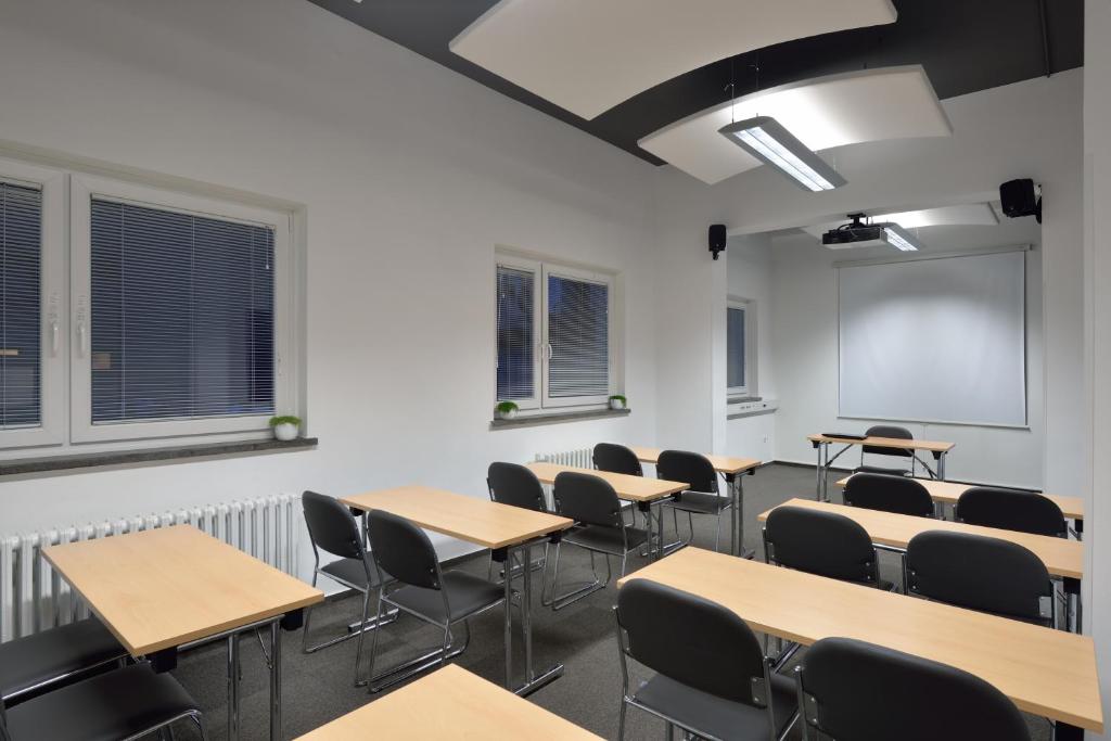 Poslovni prostori in/oz. konferenčna soba v nastanitvi B&B Hotel Ljubljana Park
