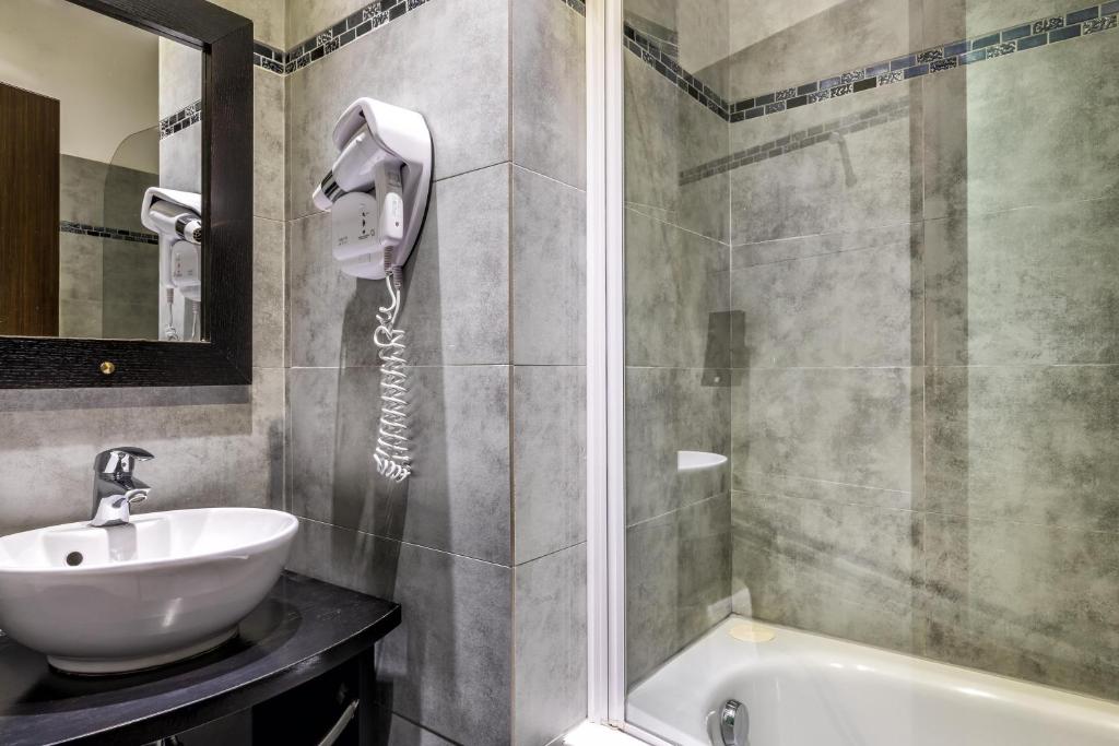 Hotel De Suède - Resim 17