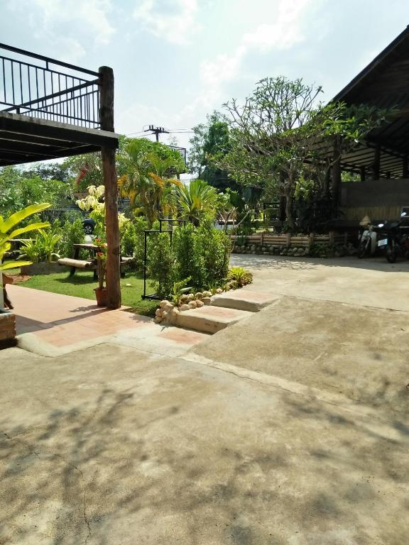 Fotografie z fotogalerie ubytování Kingfisher House v destinaci Sangkhla Buri