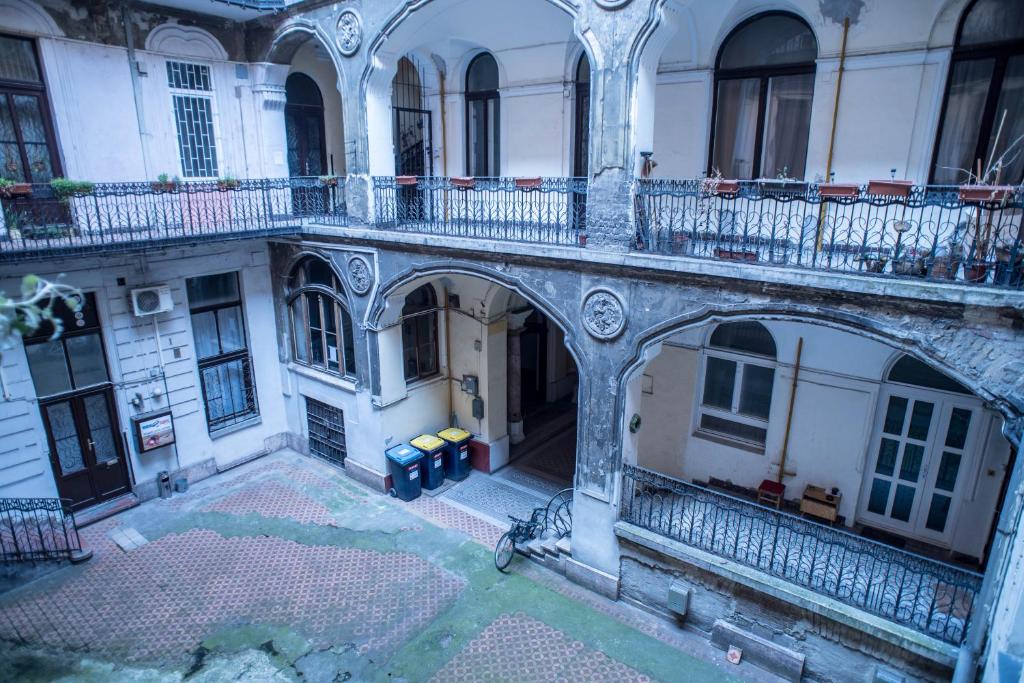 Budova, v ktorej sa apartmán nachádza