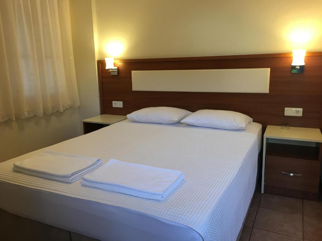 Görkem Apart Otel - Vierpersoonskamer Met Balkon