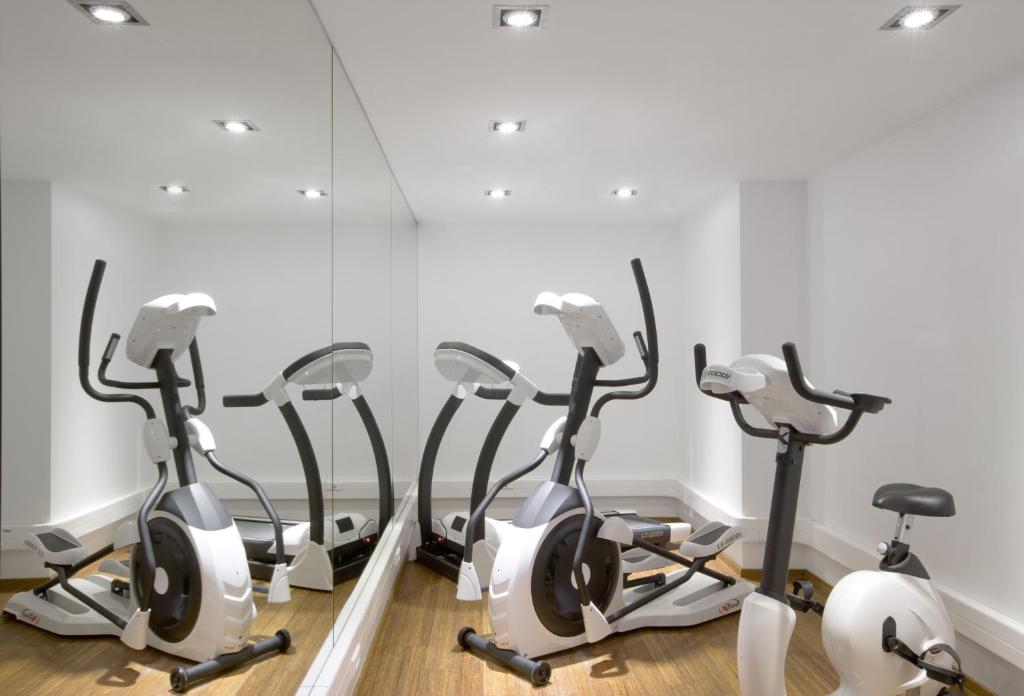 Fitness centrum a/nebo fitness zařízení v ubytování Hôtel Aqua by HappyCulture