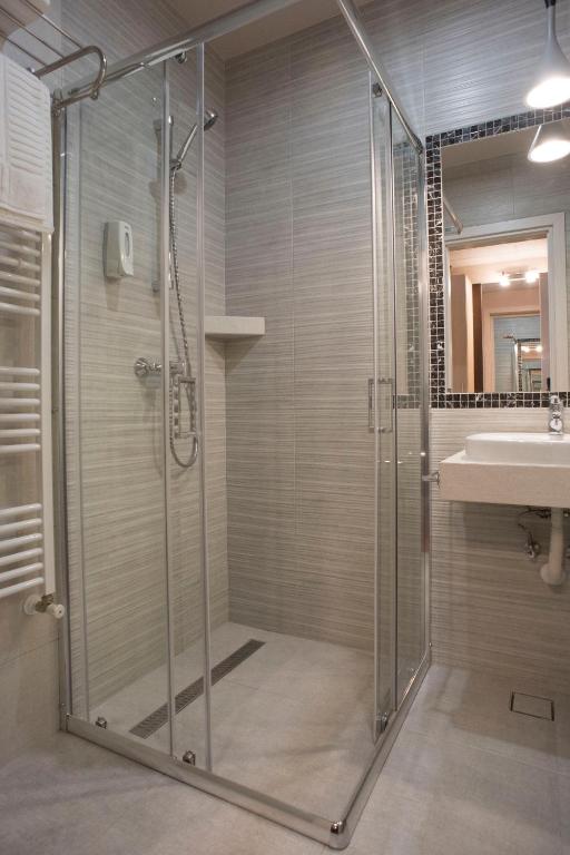 Koupelna v ubytování Homorod Hotel
