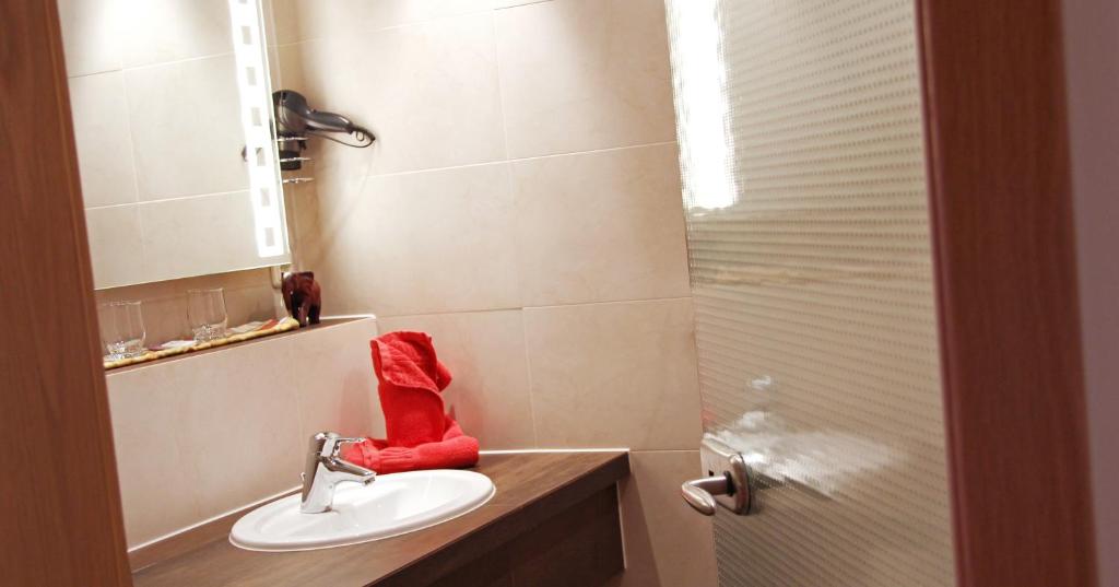 Gasthof und Pension zur Sonne - Double Or Twin Room With Bathroom