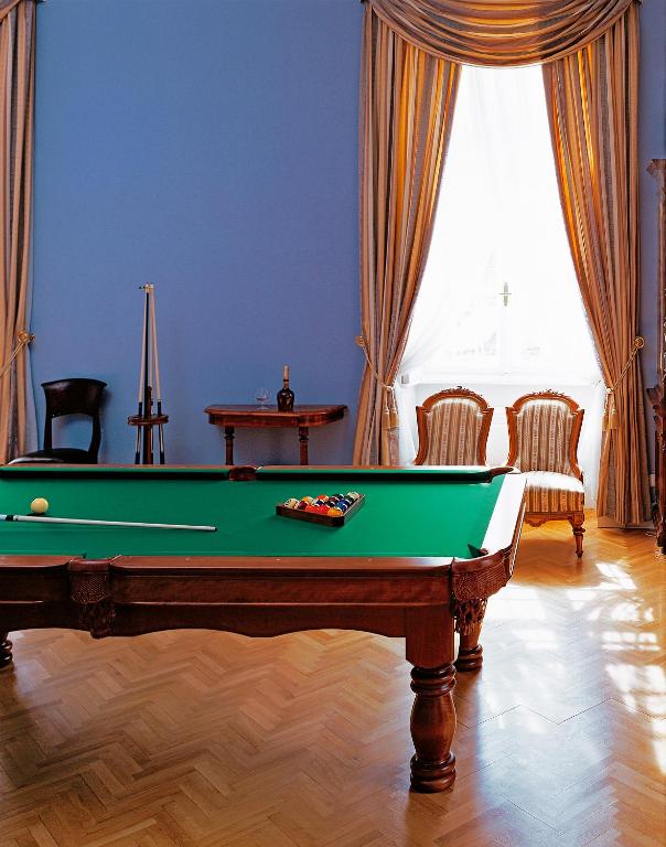 Biliár nebo kulečník v ubytování Park Hotel Tartuf