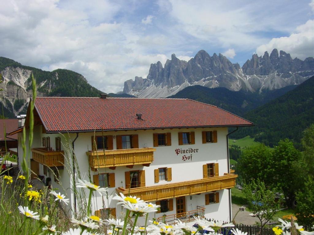 Gallery image of Pineiderhof in Funes