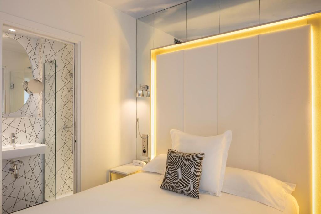 Nouvel Hôtel Eiffel - Resim 27