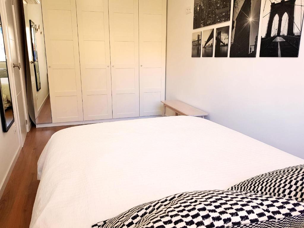 Postel nebo postele na pokoji v ubytování City Sea Views Apartment Alicante