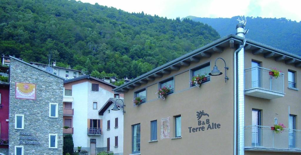 Nespecifikovaný výhled na hory nebo výhled na hory při pohledu z bed and breakfast