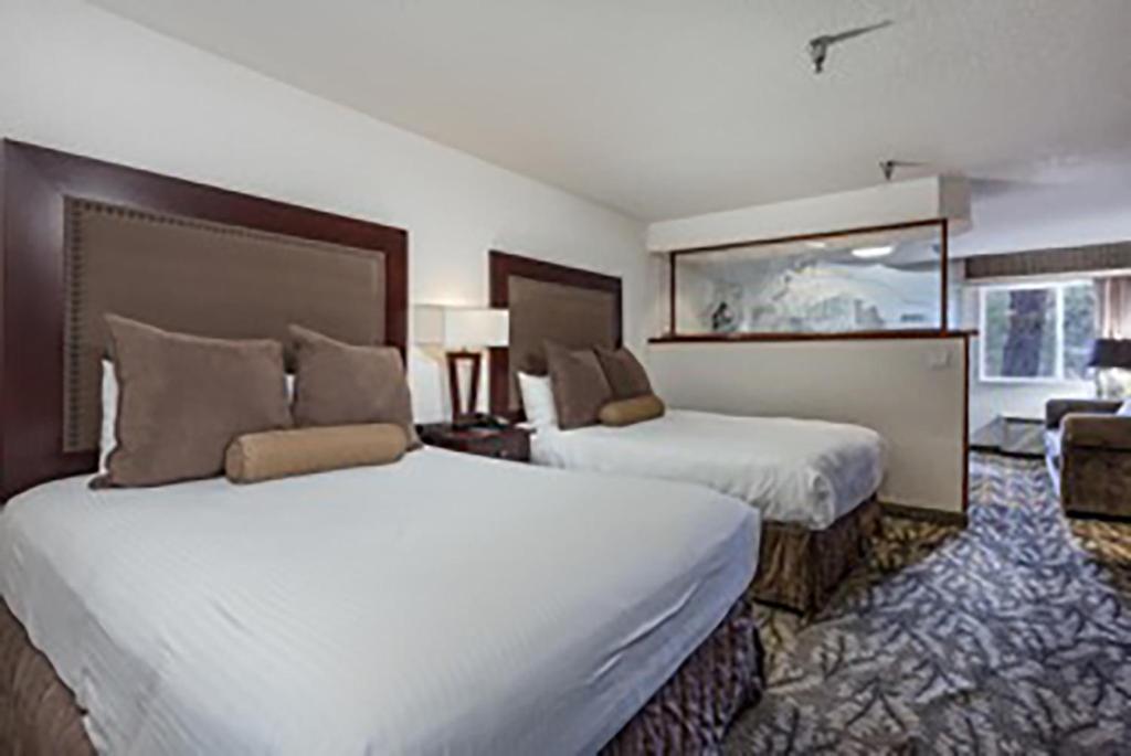 Postel nebo postele na pokoji v ubytování Shilo Inn Suites Hotel - Bend