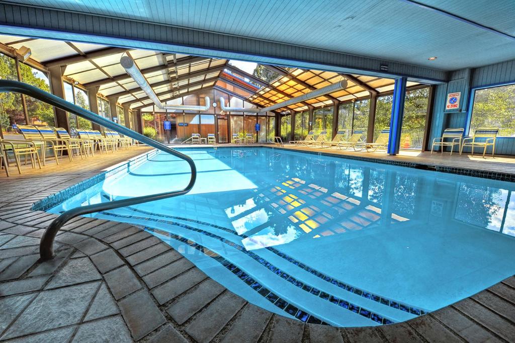 Bazén v ubytování Shilo Inn Suites Hotel - Bend nebo v jeho okolí