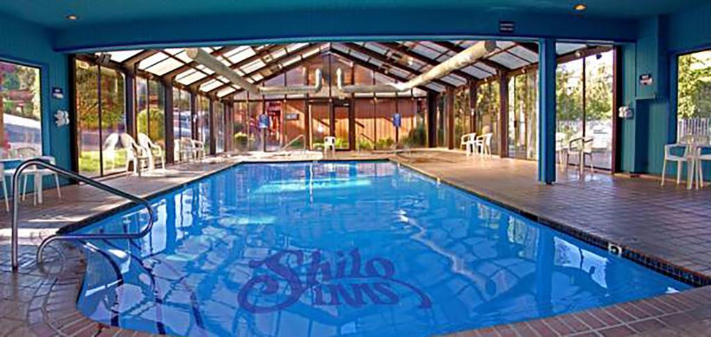 Bazén v ubytování Shilo Inn Suites Hotel - Bend nebo v jeho okolí