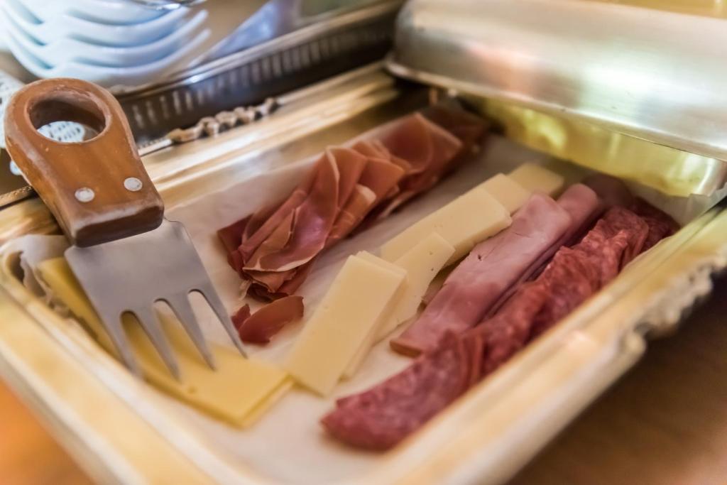 Jedzenie w pensjonacie lub w pobliżu