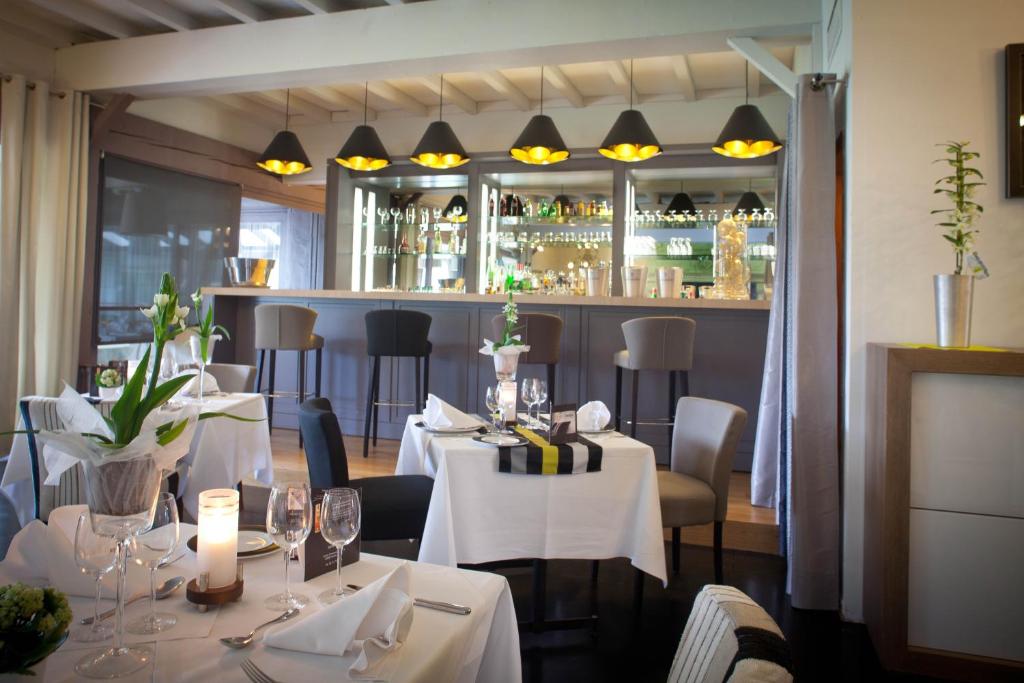 Nápoje v ubytování LOGIS Hôtel & Restaurant - LENSOTEL