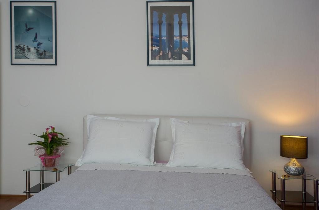Posteľ alebo postele v izbe v ubytovaní Apartment Lavanda
