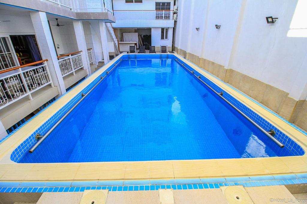 Bazén v ubytování Hotel LAFORGE nebo v jeho okolí