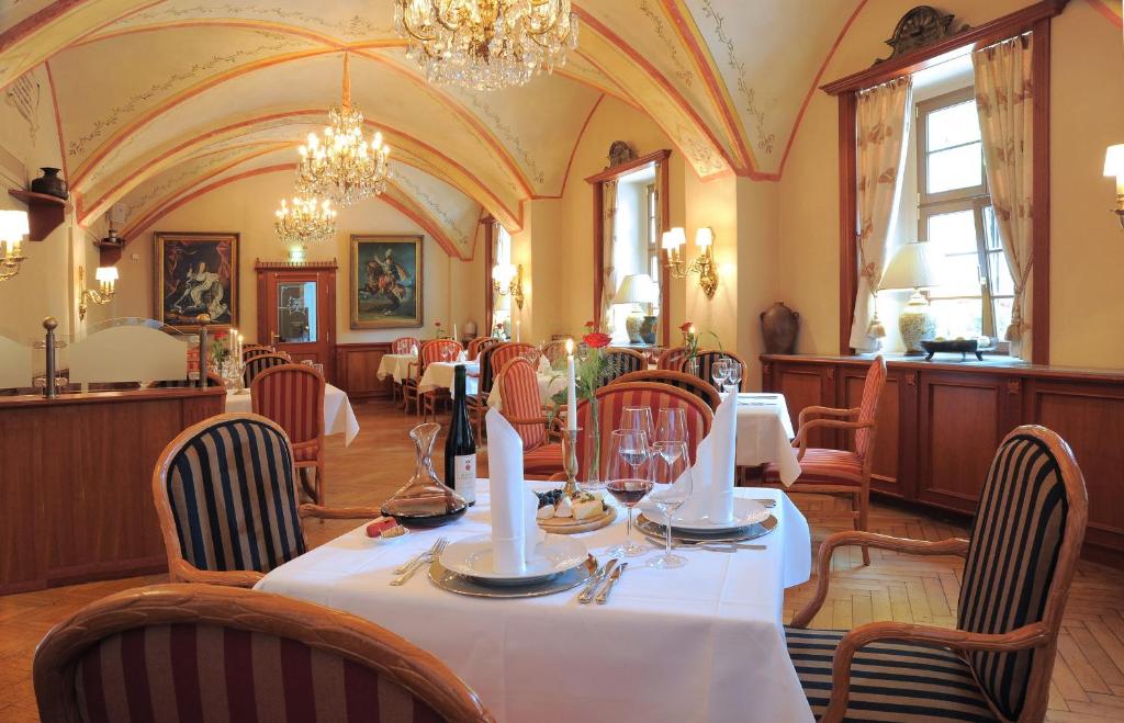 Posezení v ubytování Romantik Hotel Burgkeller Residenz Kerstinghaus