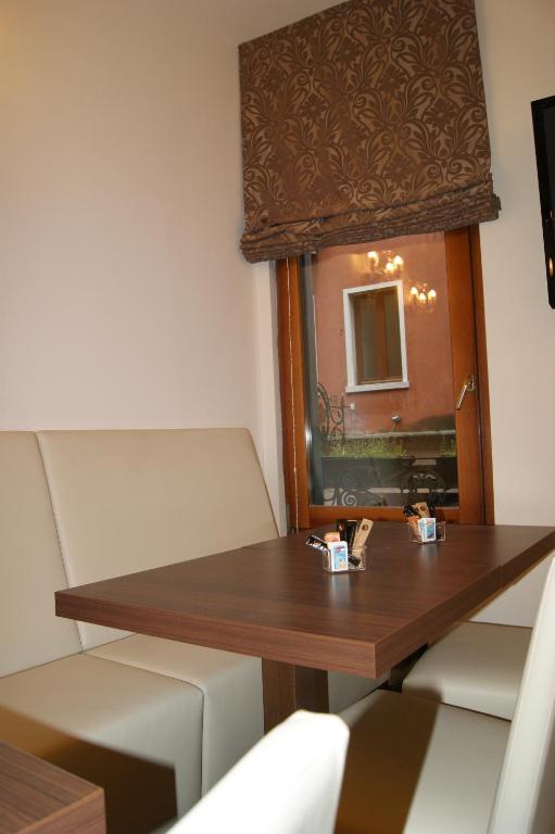 Posedenie v ubytovaní Hotel Il Moro di Venezia