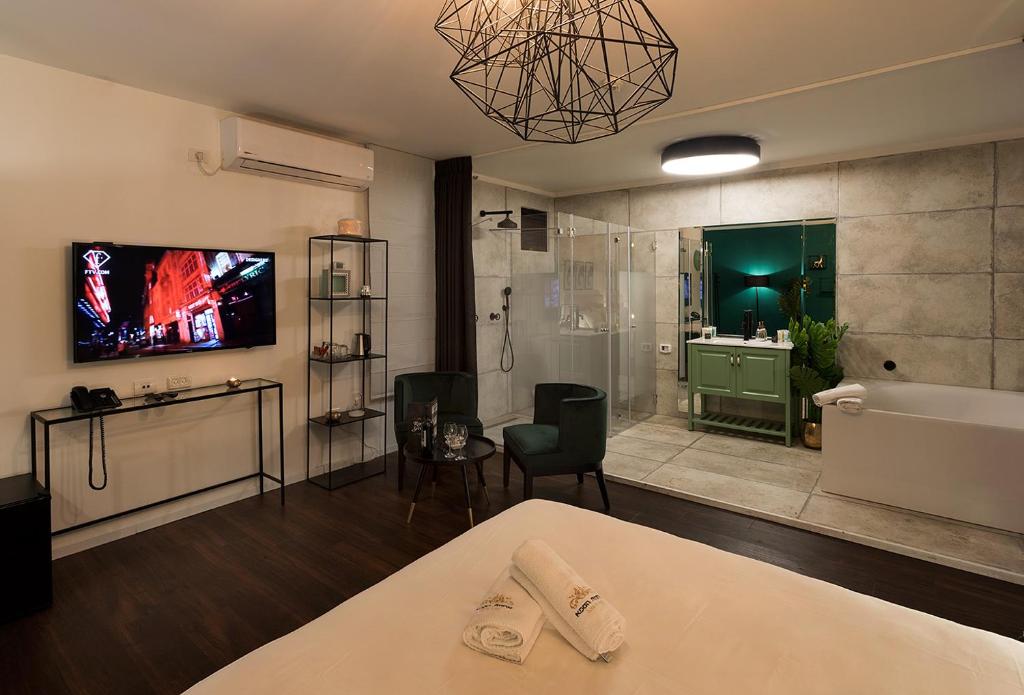 Estate Spa Boutique Hotel - Adults Only - Deluxe Suite With Spa Bath