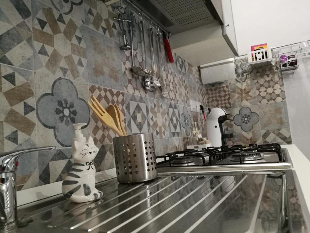 A kitchen or kitchenette at B&B A casa dell'artista
