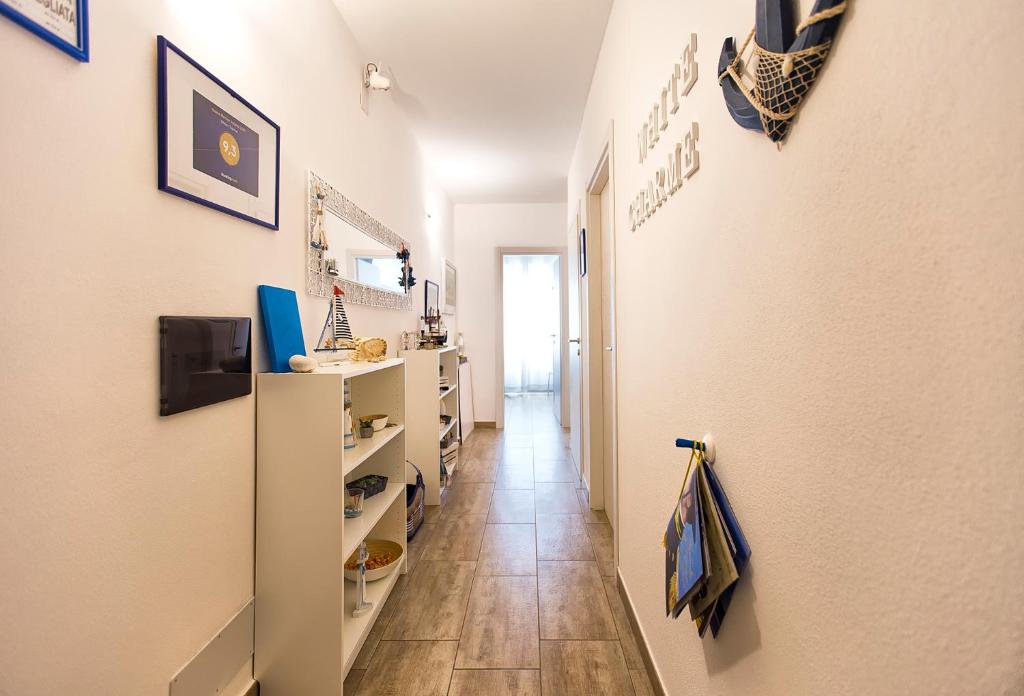 Televízia a/alebo spoločenská miestnosť v ubytovaní White Charme Rooms