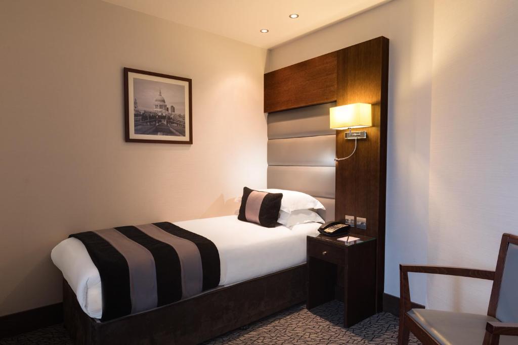 Park Grand Heathrow - Habitación Individual De Lujo