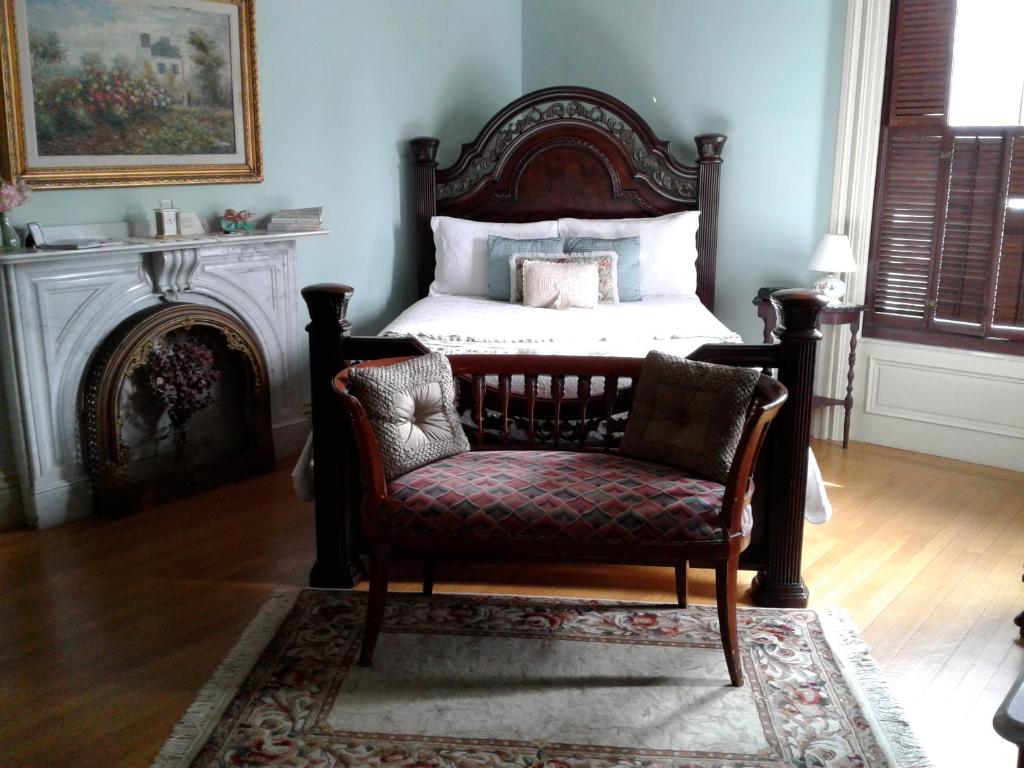 Proctor Mansion Inn - Habitación De La Reina