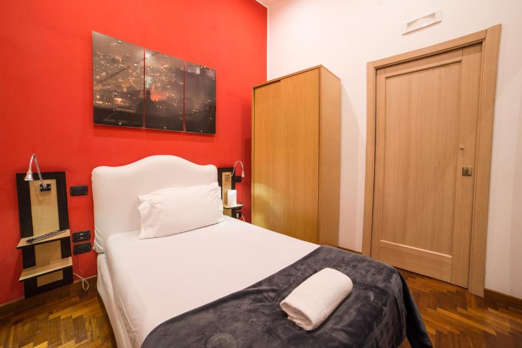 B&B Chiaia 32 - Single Room