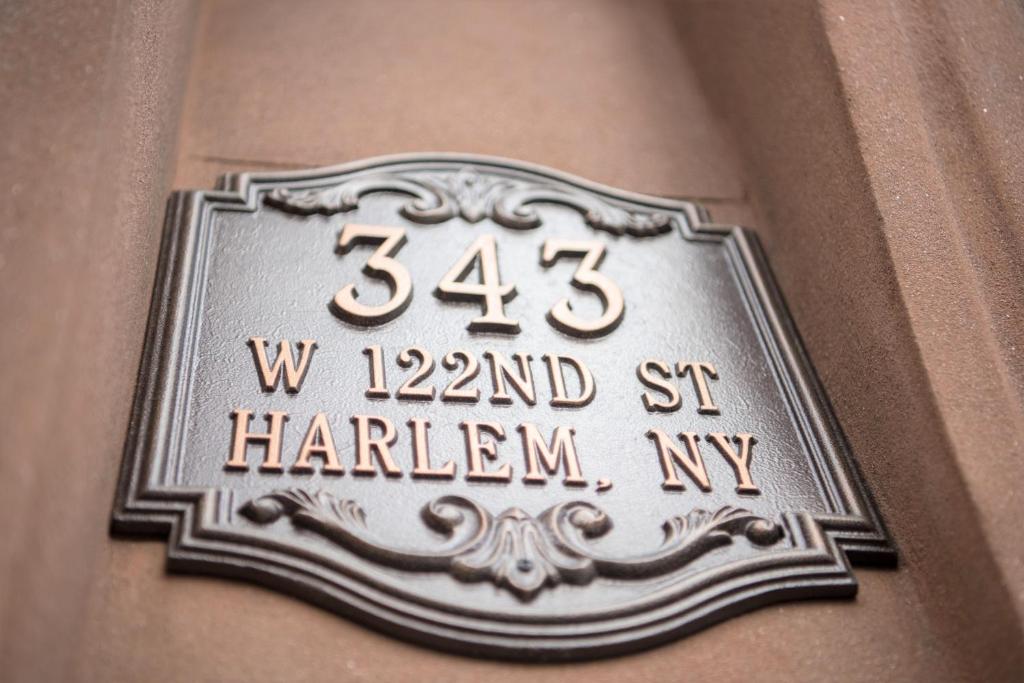 Certifikát, hodnocení, plakát nebo jiný dokument vystavený v ubytování Harlem Grand