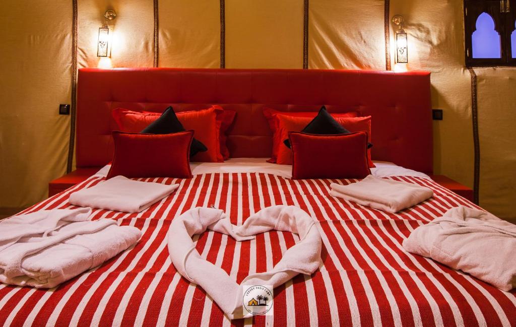 Postel nebo postele na pokoji v ubytování Luxury oasis camp
