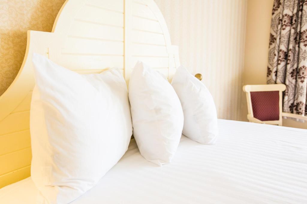 Anaheim Carriage Inn - Queen Room With Two Queen Beds - Non-Smoking