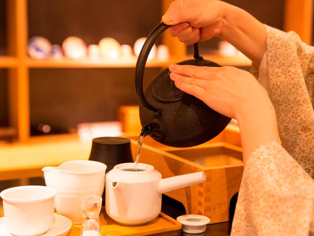 Příslušenství pro přípravu čaje a kávy v ubytování UAN kanazawa
