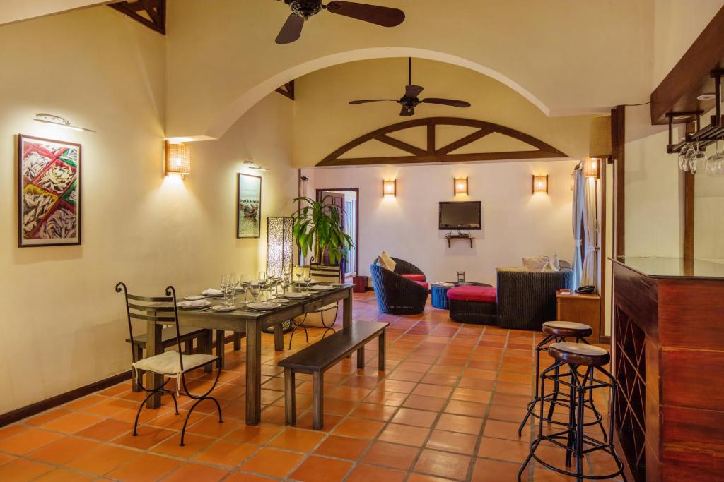 Hình của Biệt thự Gia đình có Hồ bơi Riêng #1