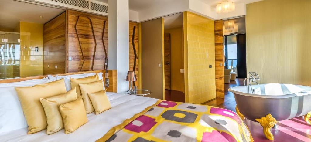 Bohemia Suites & Spa - Adults Only - 10