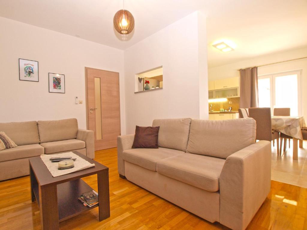 Posedenie v ubytovaní Apartments Stjepan 1573