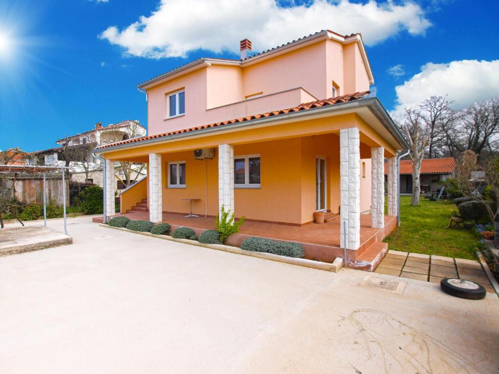 Budova, v ktorej sa apartmán nachádza