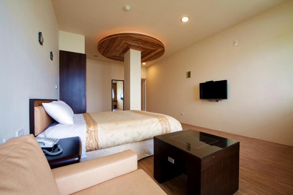 Sunnydale B&B - Deluxe Double Room With Balcony