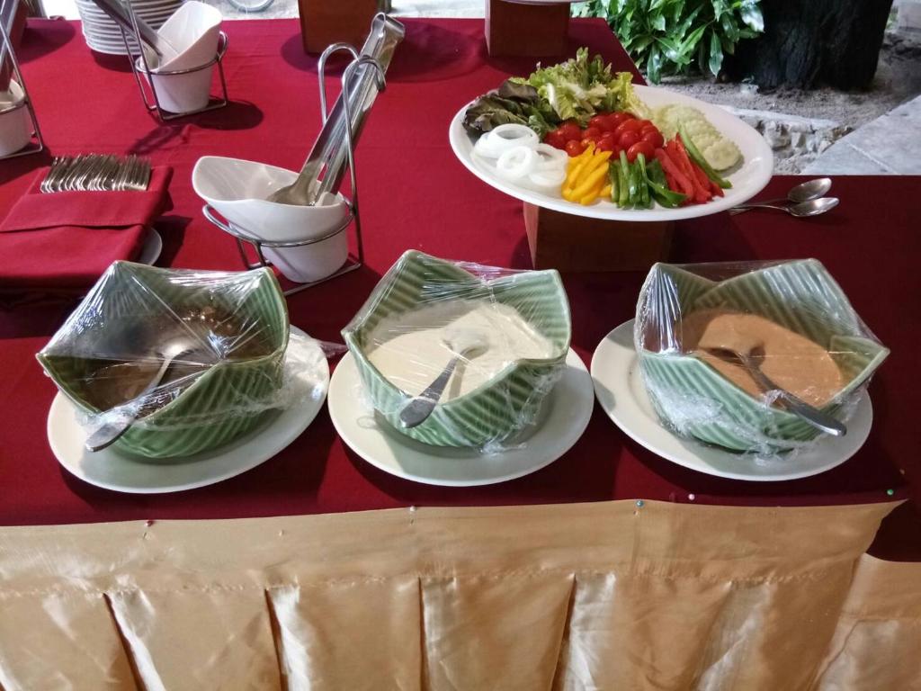 The Tropical Beach Resort - 9