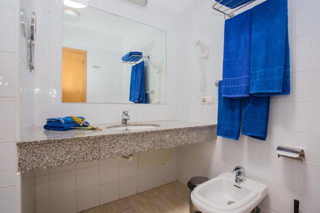 Las Marinas Deluxe, Playa Blanca – Updated 2022 Prices