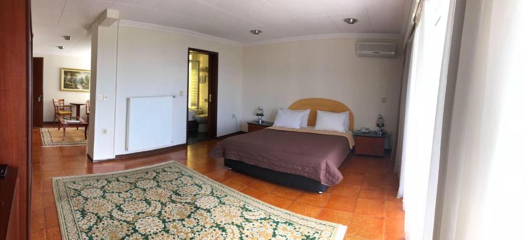 
Junior Suite with Pool View
