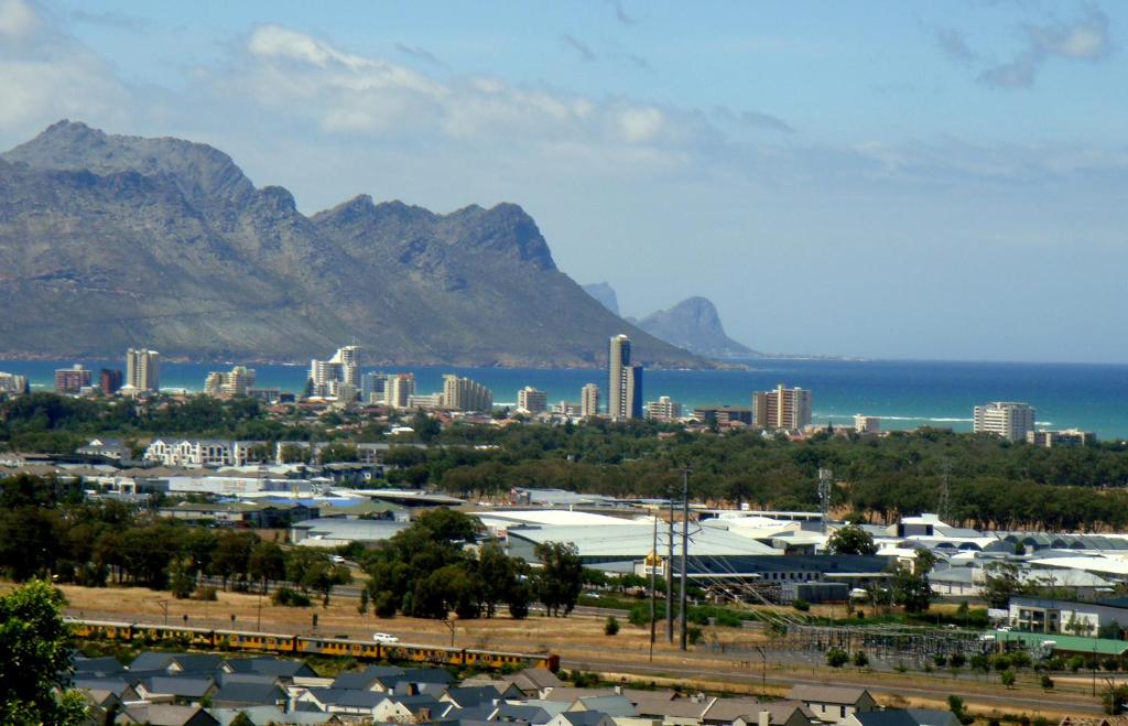 Bay View Guest House - отзывы и видео