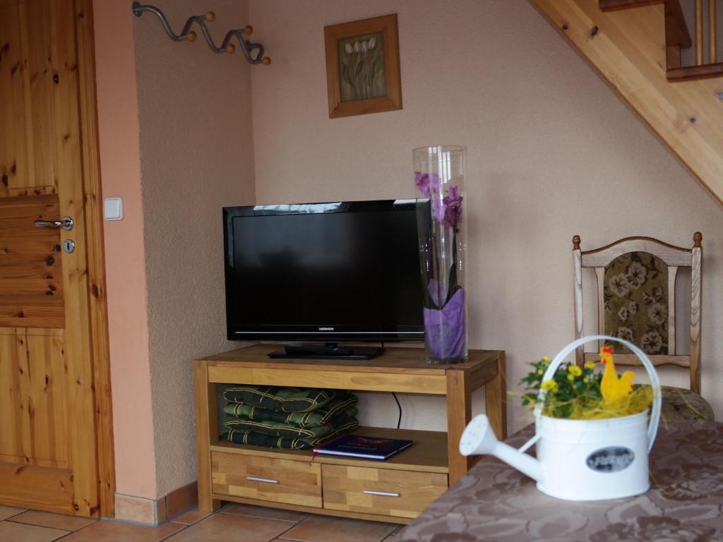TV a/nebo společenská místnost v ubytování Holiday Home by Baltic Sea with Sauna