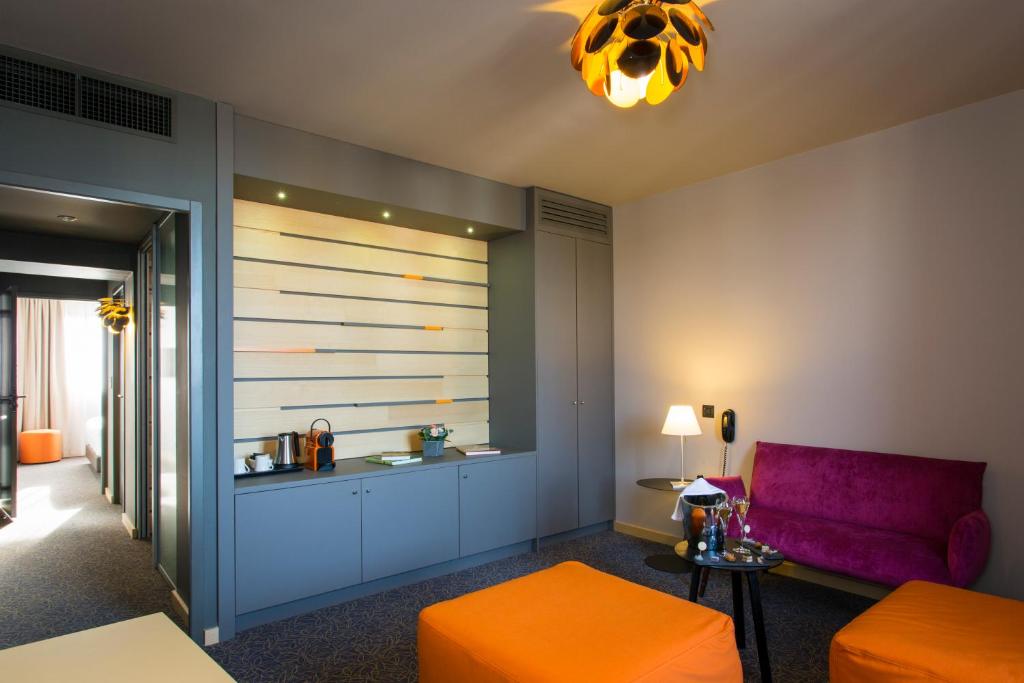 Logis Hôtel du Morvan - Restaurant la Table de Jérôme - Suite De Un Dormitorio