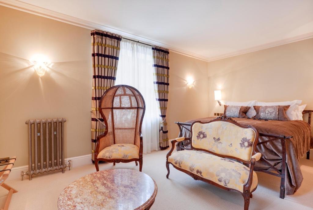 
Lovely & Larger Room
