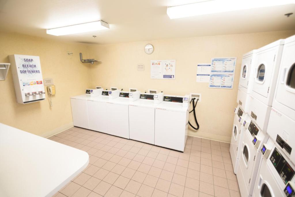 Clementine Hotel & Suites Anaheim photo