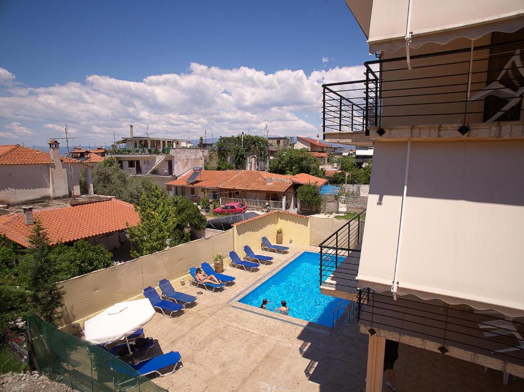 Bazén v ubytování Marvi Hotel nebo v jeho okolí