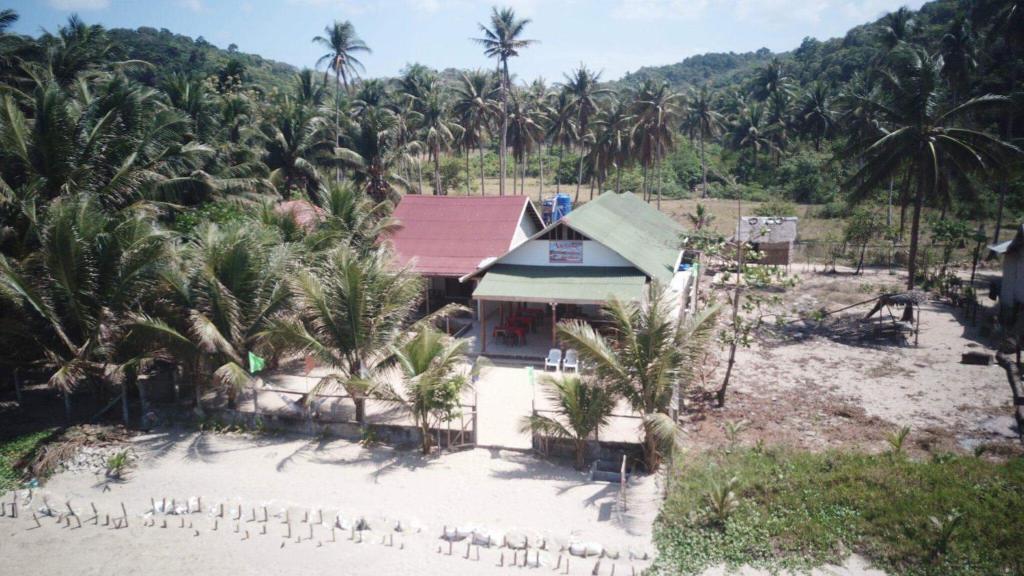 Bucana beachfront guesthouse 3